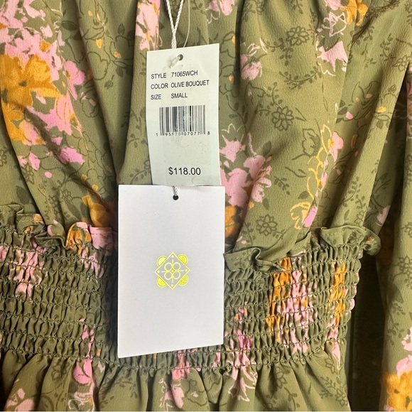 NWT! WAYF Off-the-Shoulder Floral Print Long Sleeve Smocked Crop Top SIZE S - Picture 5 of 6